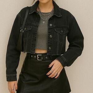 NWT Molliwater Black‎ Denim Cropped Jean Jacket Distressed Hem Small Destructed